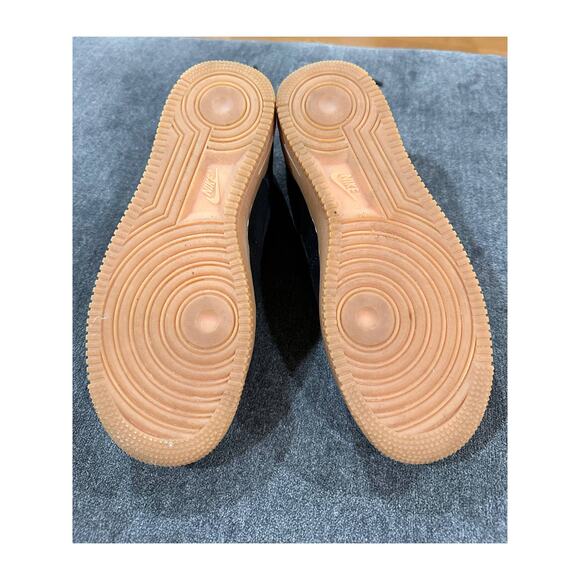 Nike Air Force 1 Suede Black Gum Size 8.5 Womens 7 Mens EUC Suede Upper - Picture 9 of 13